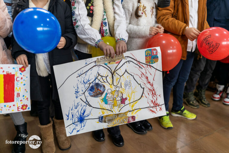 „Școala Gimnazială Nr. 13 Botoșani sărbătorește Ziua Națională a României cu mândrie și patriotism”GALERIE FOTO